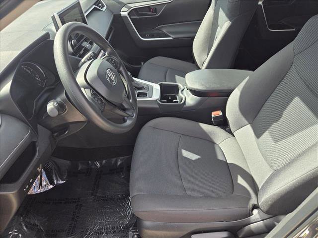 New 2025 Toyota RAV4 LE image 4