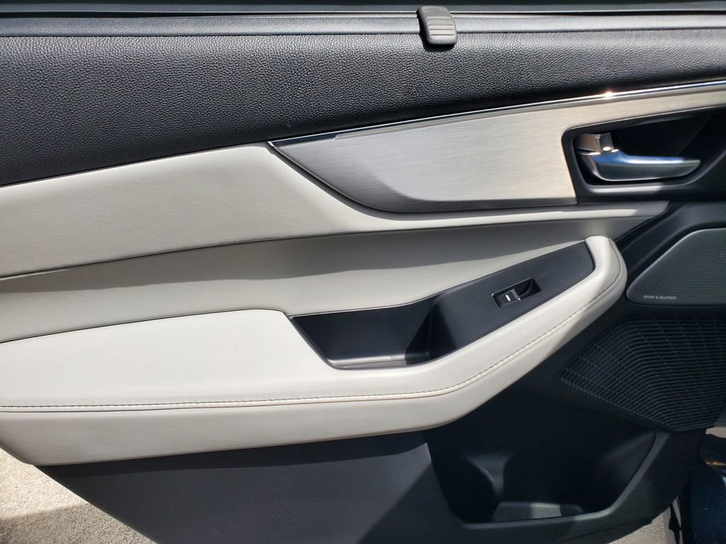 Certified 2025 Acura MDX w/ Technology Package image 14