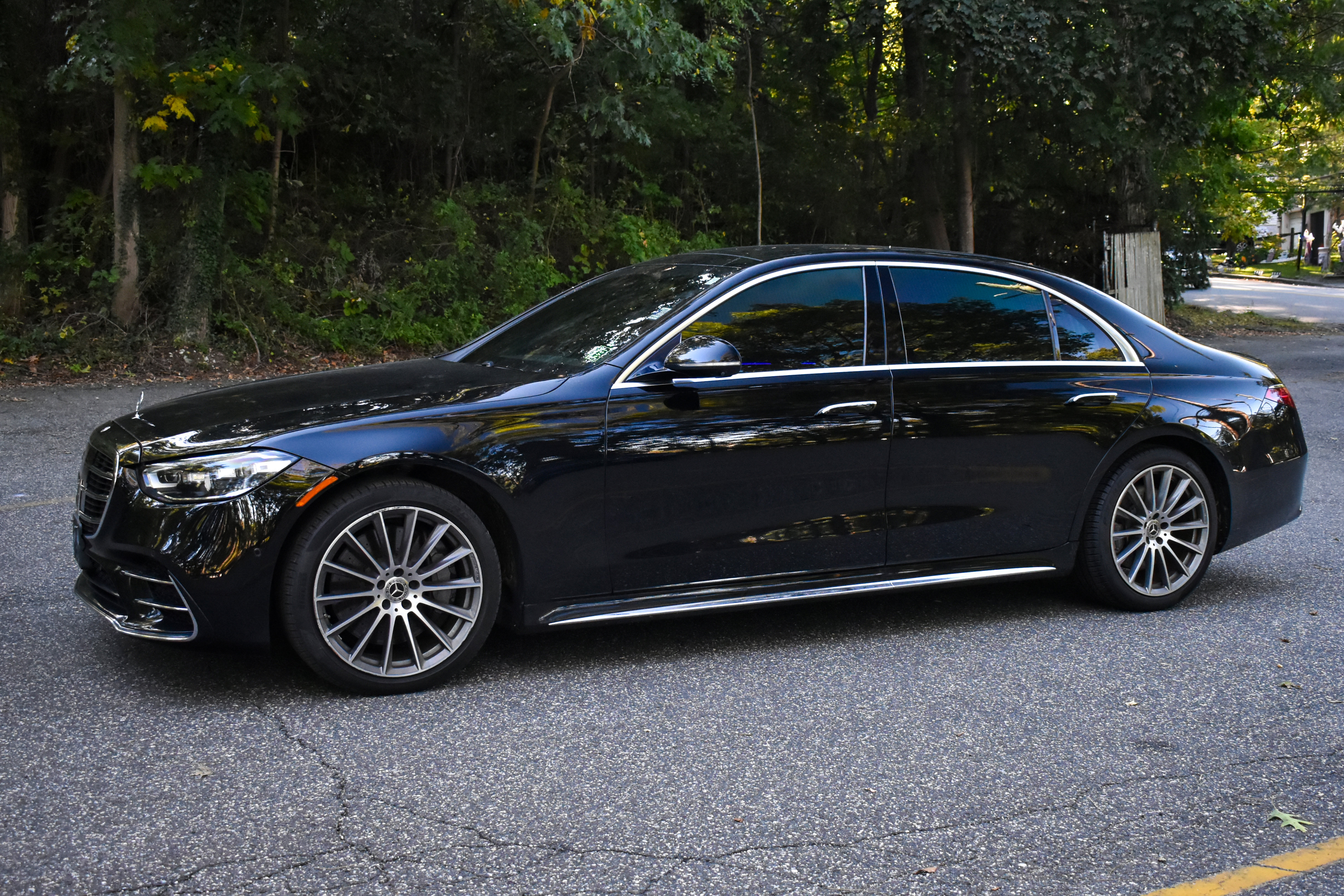 Used 2022 Mercedes-Benz S 500 4MATIC image 3