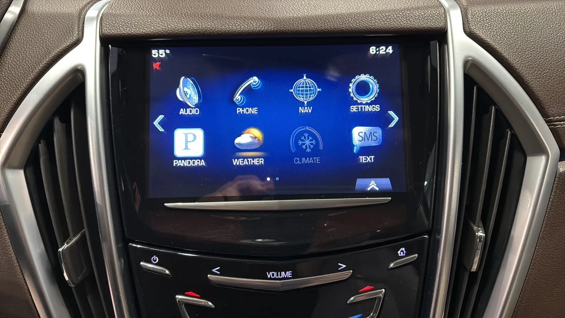 Used 2015 Cadillac SRX Luxury w/ Driver Awareness Package FWD image 23