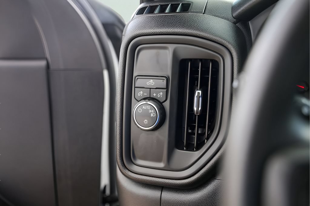 Used 2024 Chevrolet Silverado 1500 Custom RWD image 17