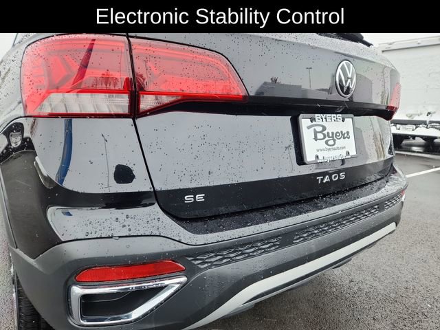 Used 2024 Volkswagen Taos SE image 13