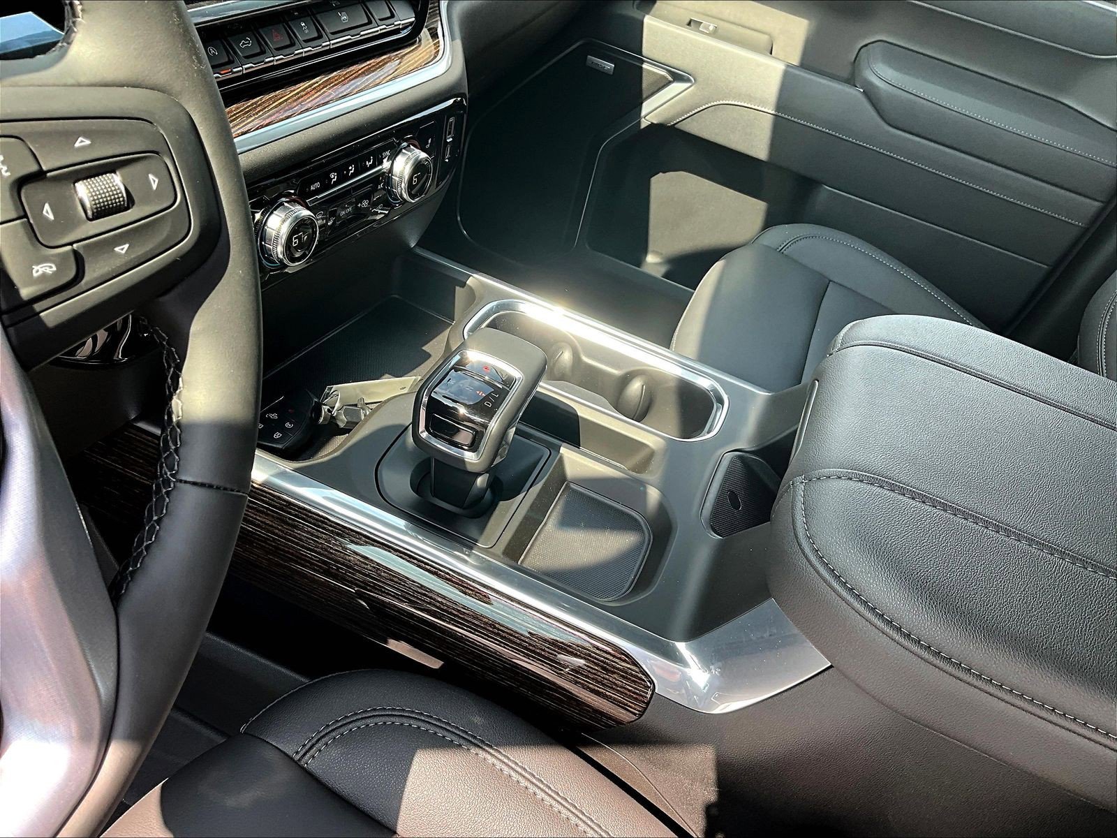 New 2026 GMC Sierra 1500 Elevation w/ Elevation Premium Package AWD/4WD image 12