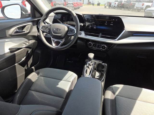 New 2026 Chevrolet Trax LT w/ Driver Confidence Package FWD image 28
