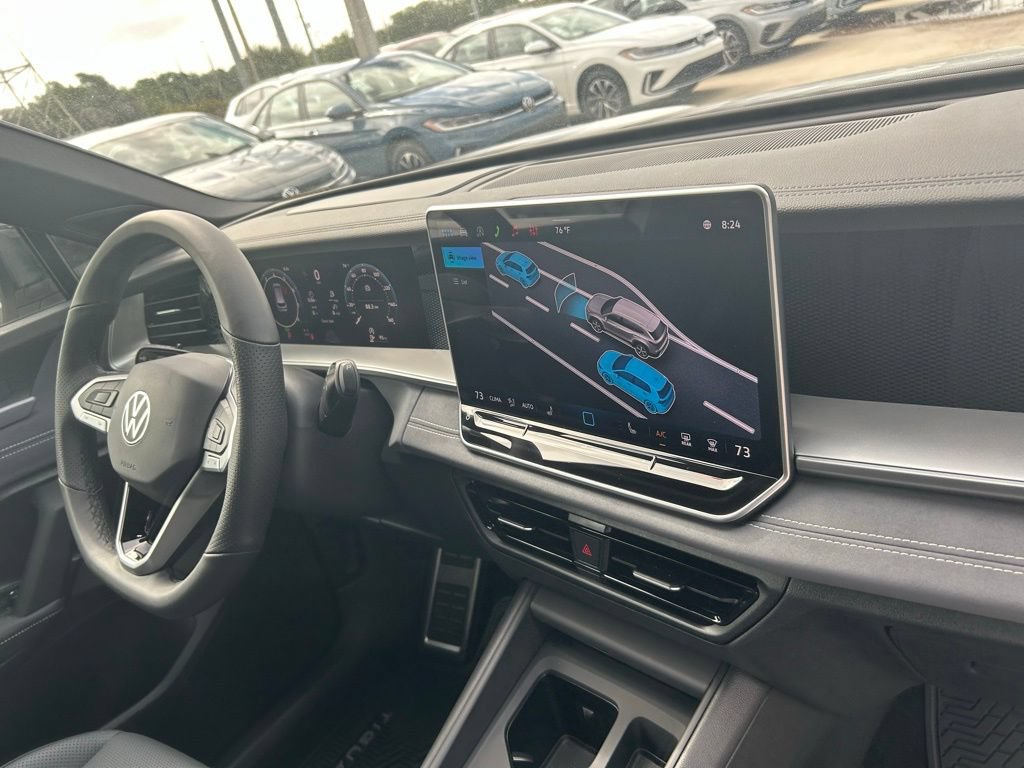 New 2026 Volkswagen Tiguan SE R-Line FWD image 36