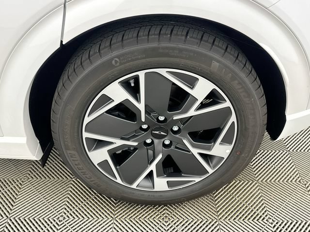 New 2026 Genesis GV60 RWD image 22