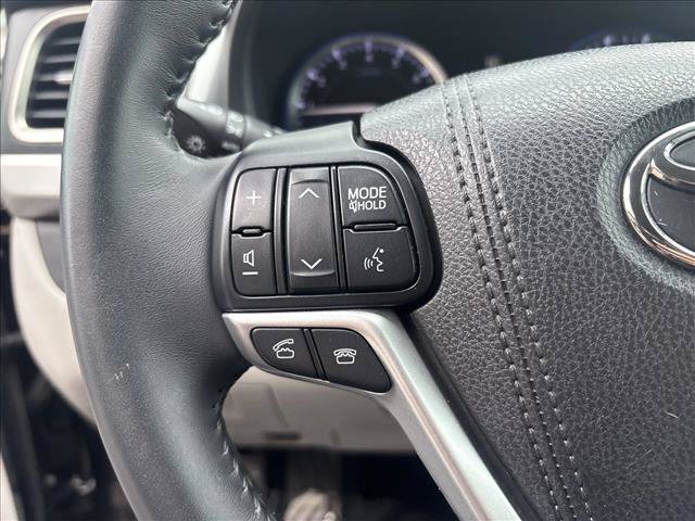 Used 2016 Toyota Highlander XLE AWD/4WD image 15