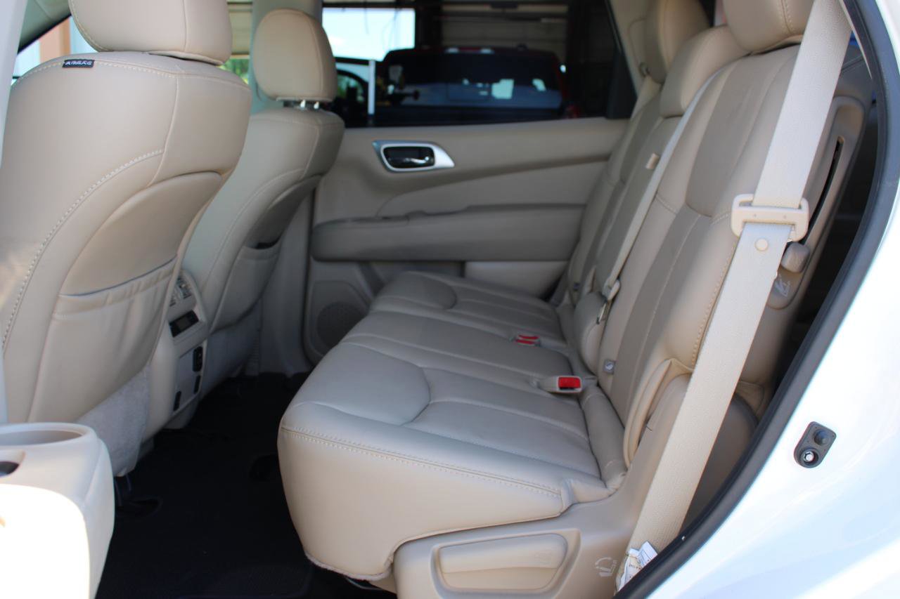 Used 2017 Nissan Pathfinder Platinum w/ Cargo Package FWD image 41