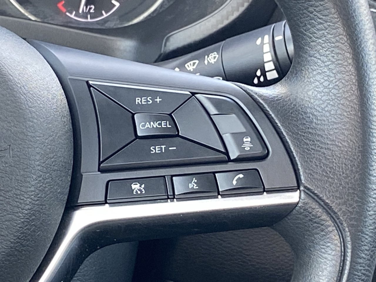 Certified 2023 Nissan Sentra SV FWD image 26
