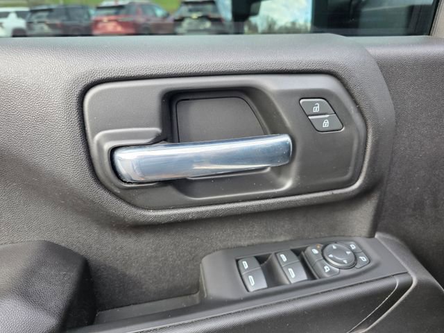 Used 2022 Chevrolet Silverado 2500 Custom w/ Custom Value Package image 16