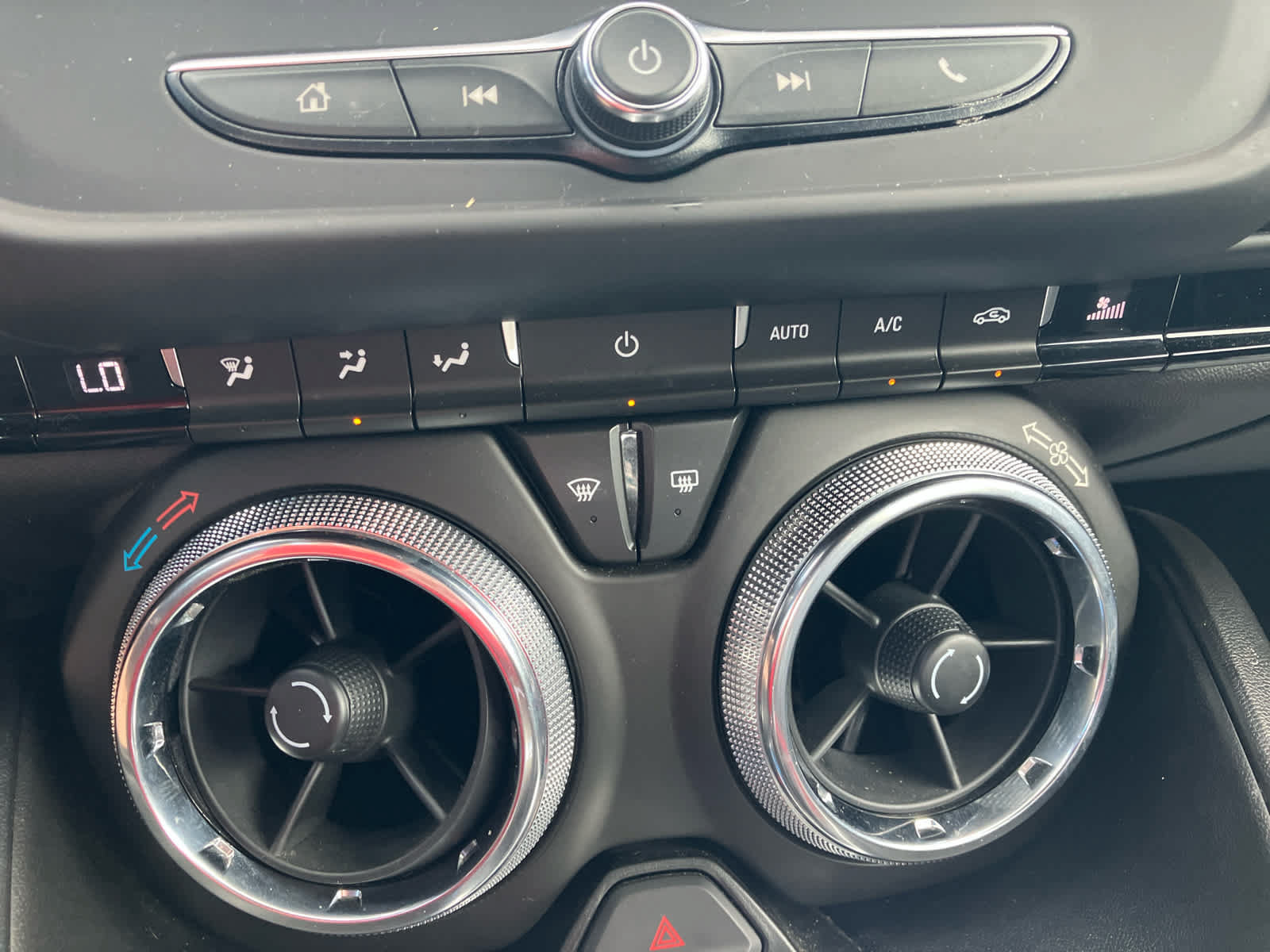 Used 2020 Chevrolet Camaro LS RWD image 26