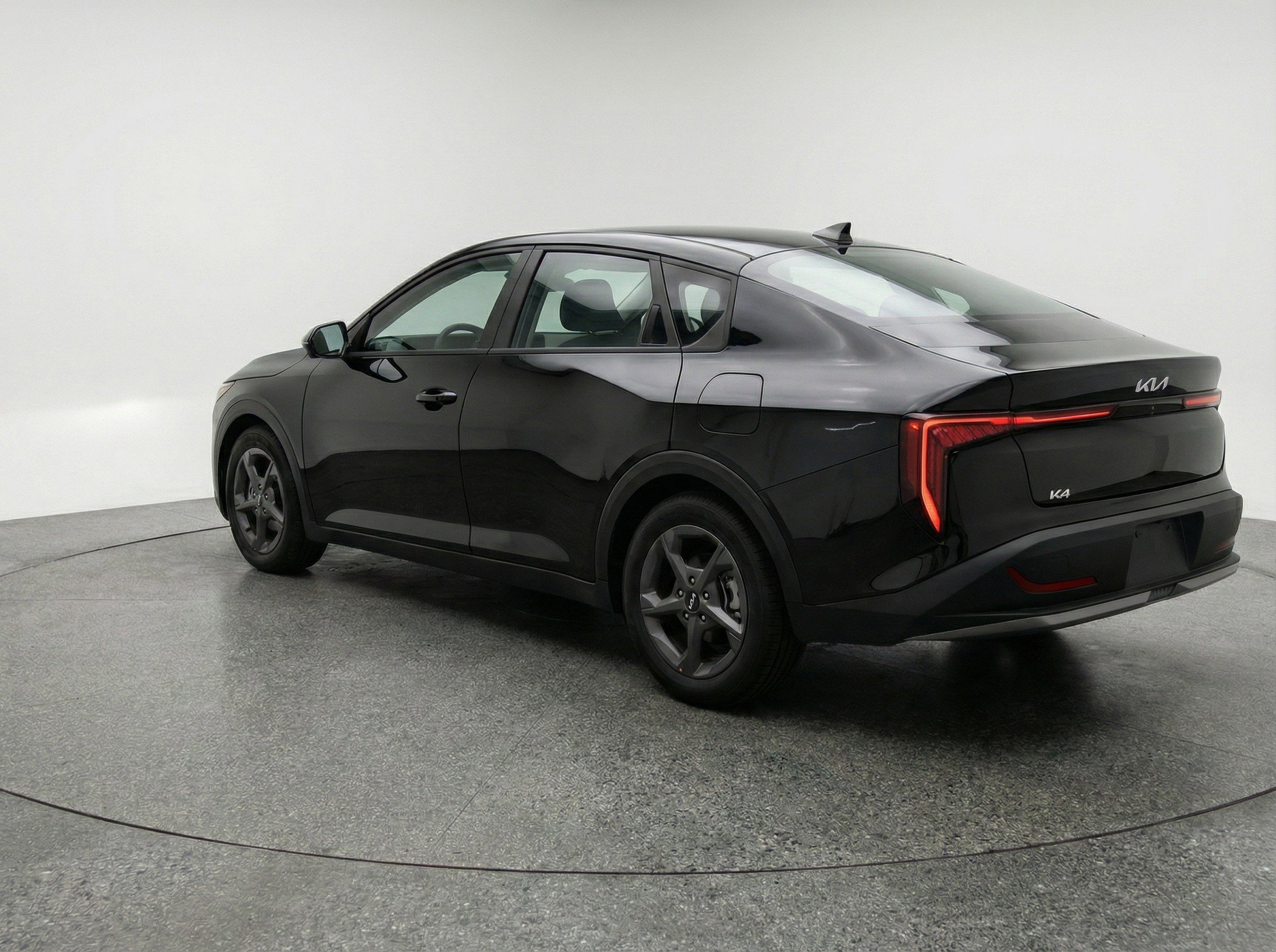 Used 2025 Kia K4 LXS image 6