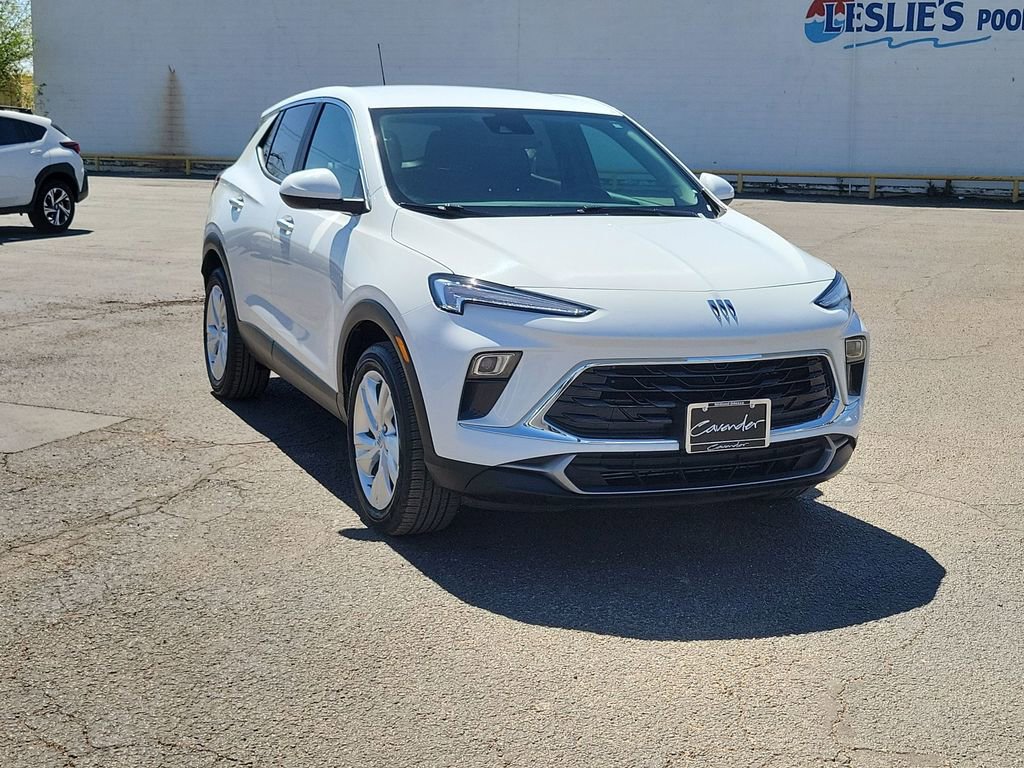 Used 2025 Buick Encore GX Preferred image 2