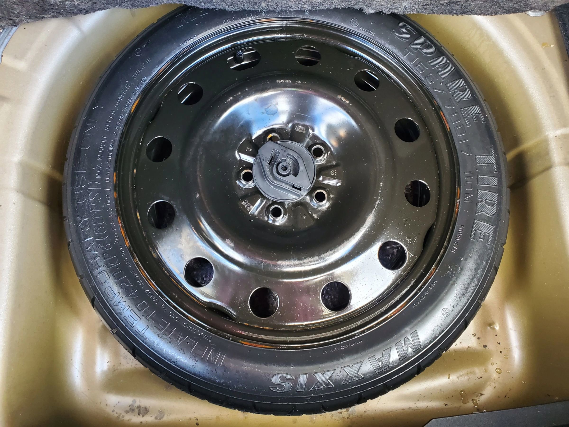 Used 2010 Ford Taurus SEL image 53