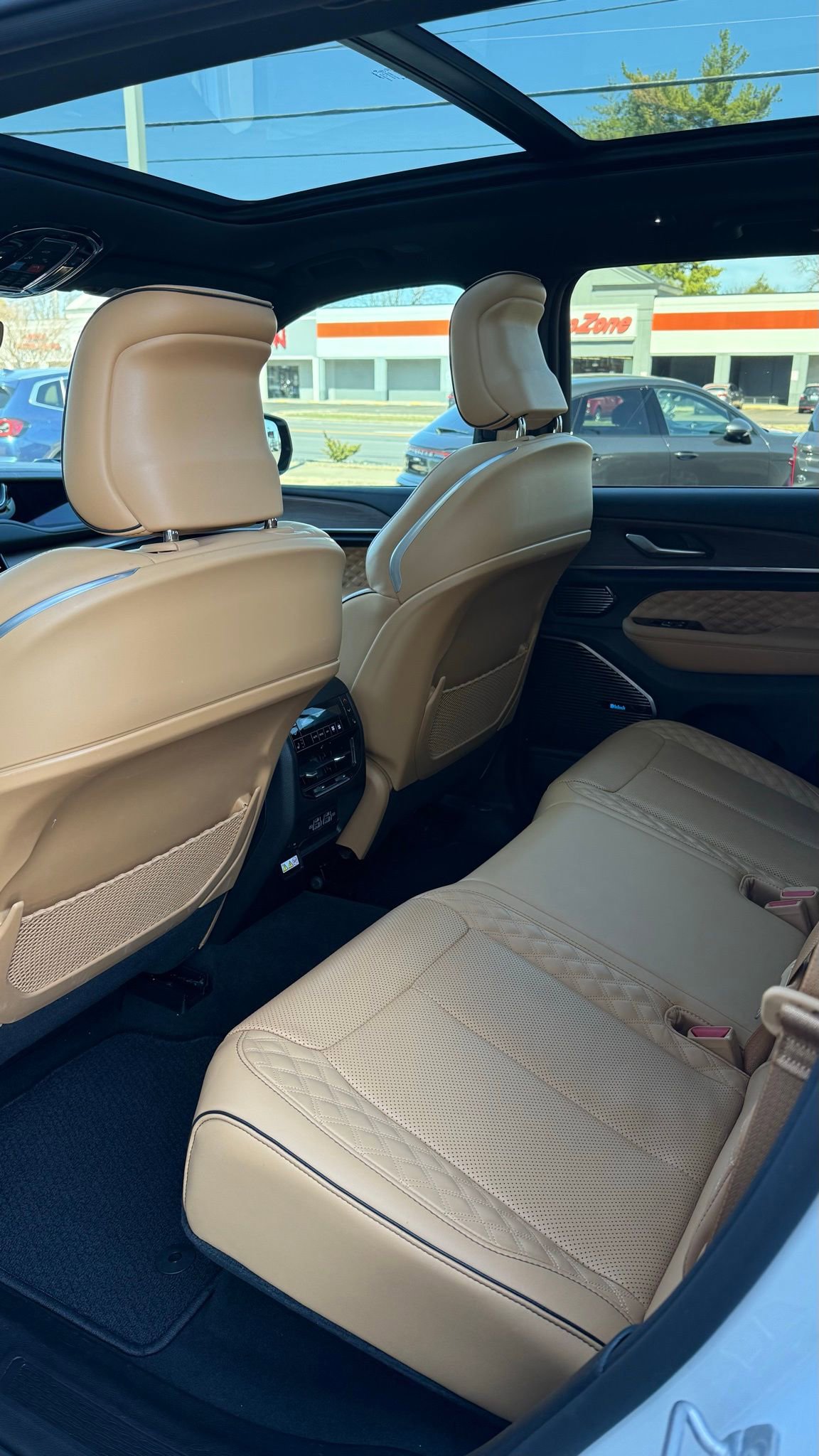 Used 2022 Jeep Grand Cherokee Summit image 30