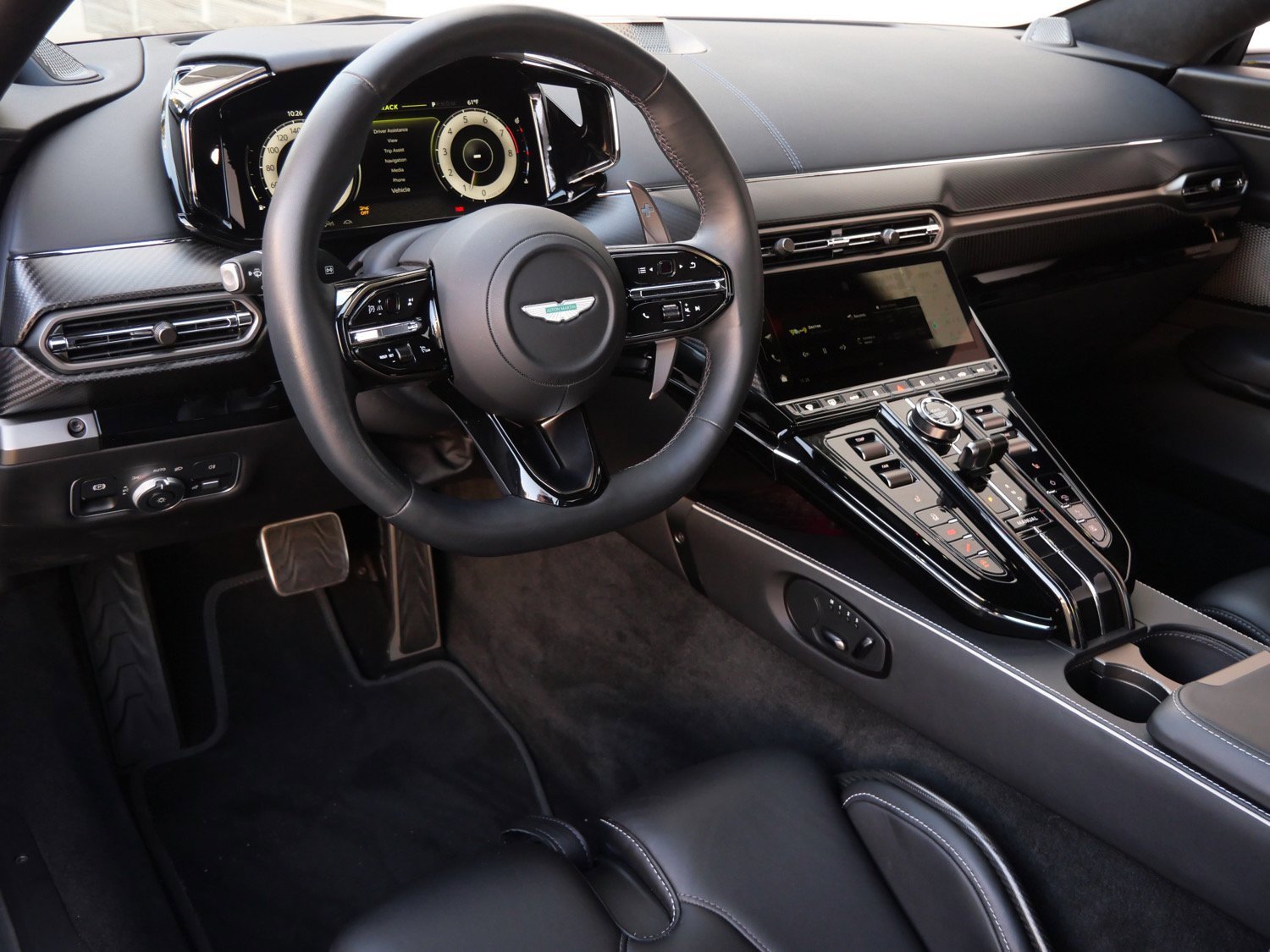 Used 2025 Aston Martin V8 Vantage image 3