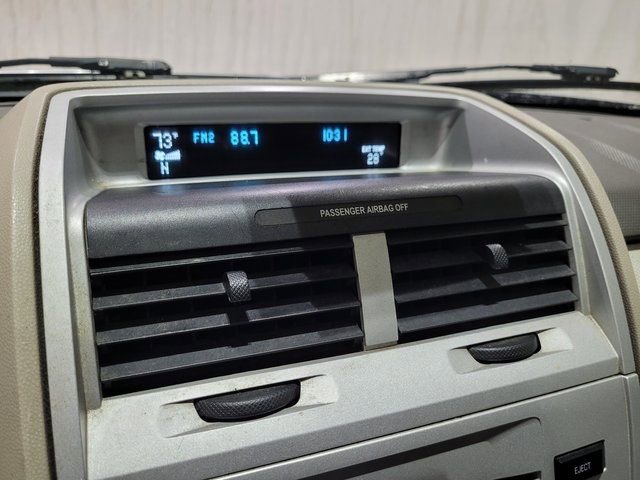 Used 2010 Mercury Mariner Premier image 32