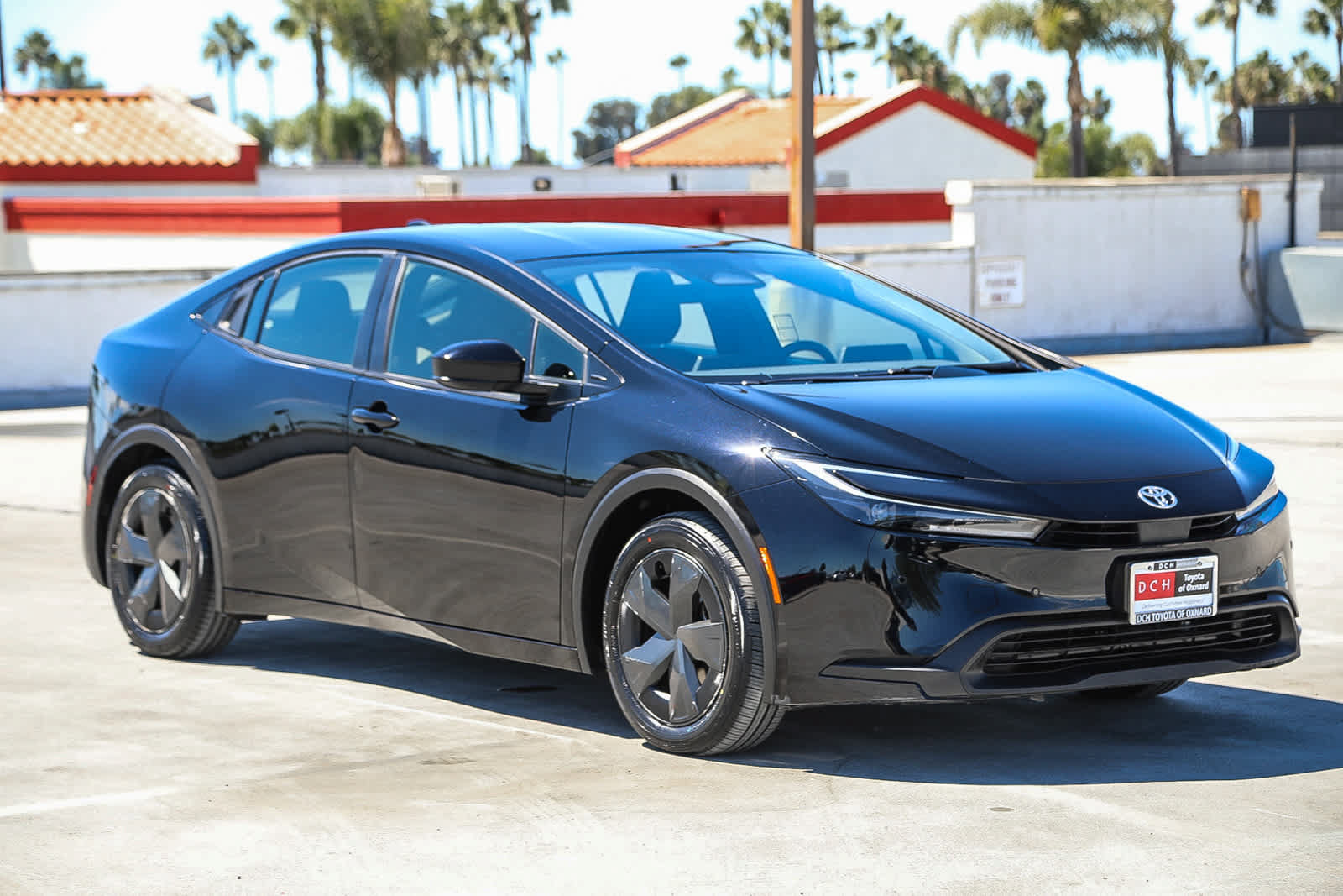Used 2023 Toyota Prius LE FWD image 4
