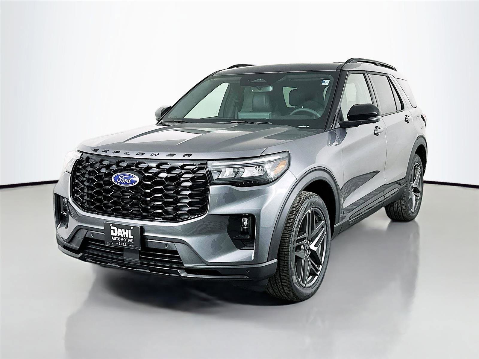 New 2026 Ford Explorer ST-Line w/ ST-Line Street Pack image 3