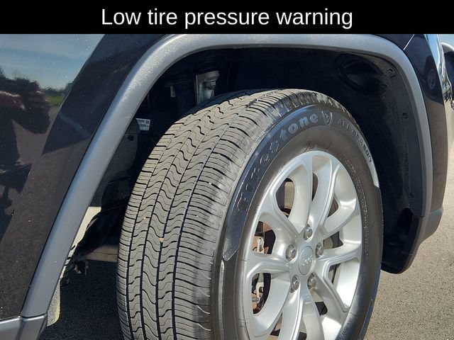 Used 2021 Jeep Grand Cherokee Laredo AWD/4WD image 18