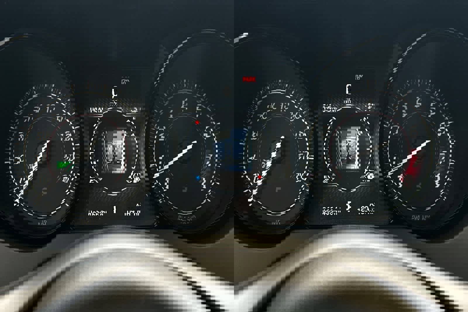 Used 2018 Jaguar F-TYPE R-Dynamic image 31