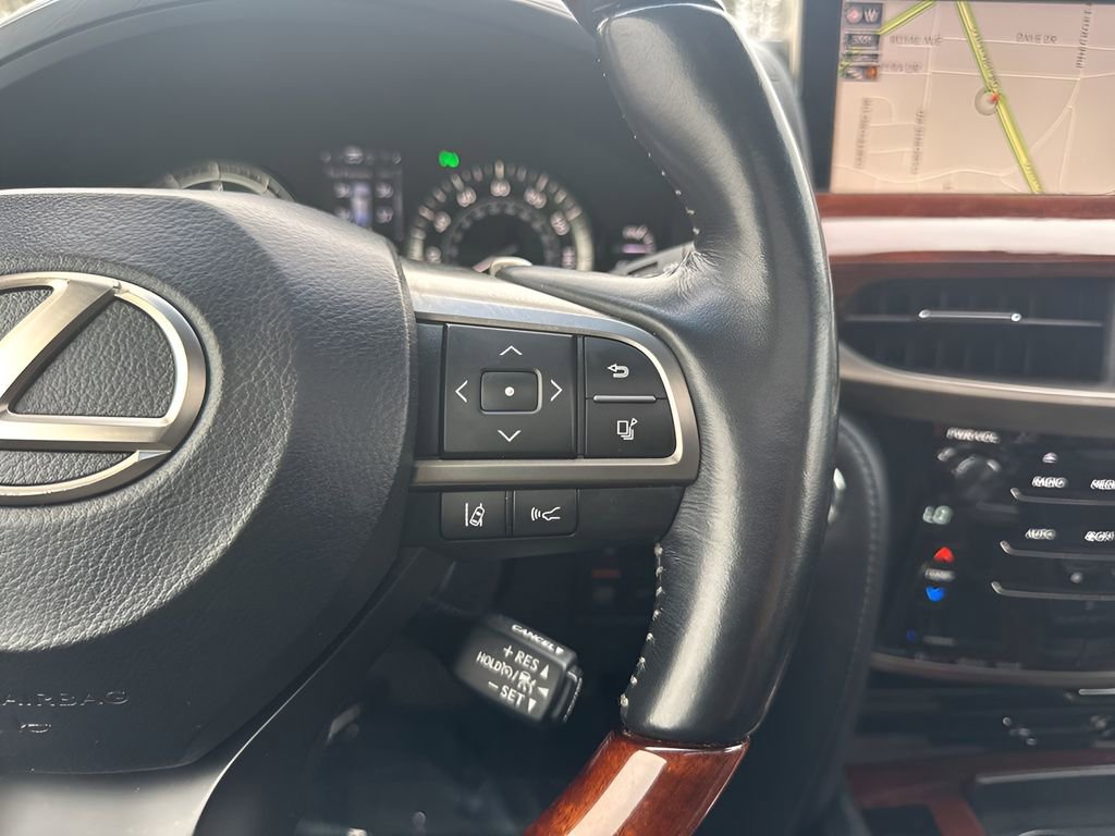 Used 2016 Lexus LX 570 4WD image 18