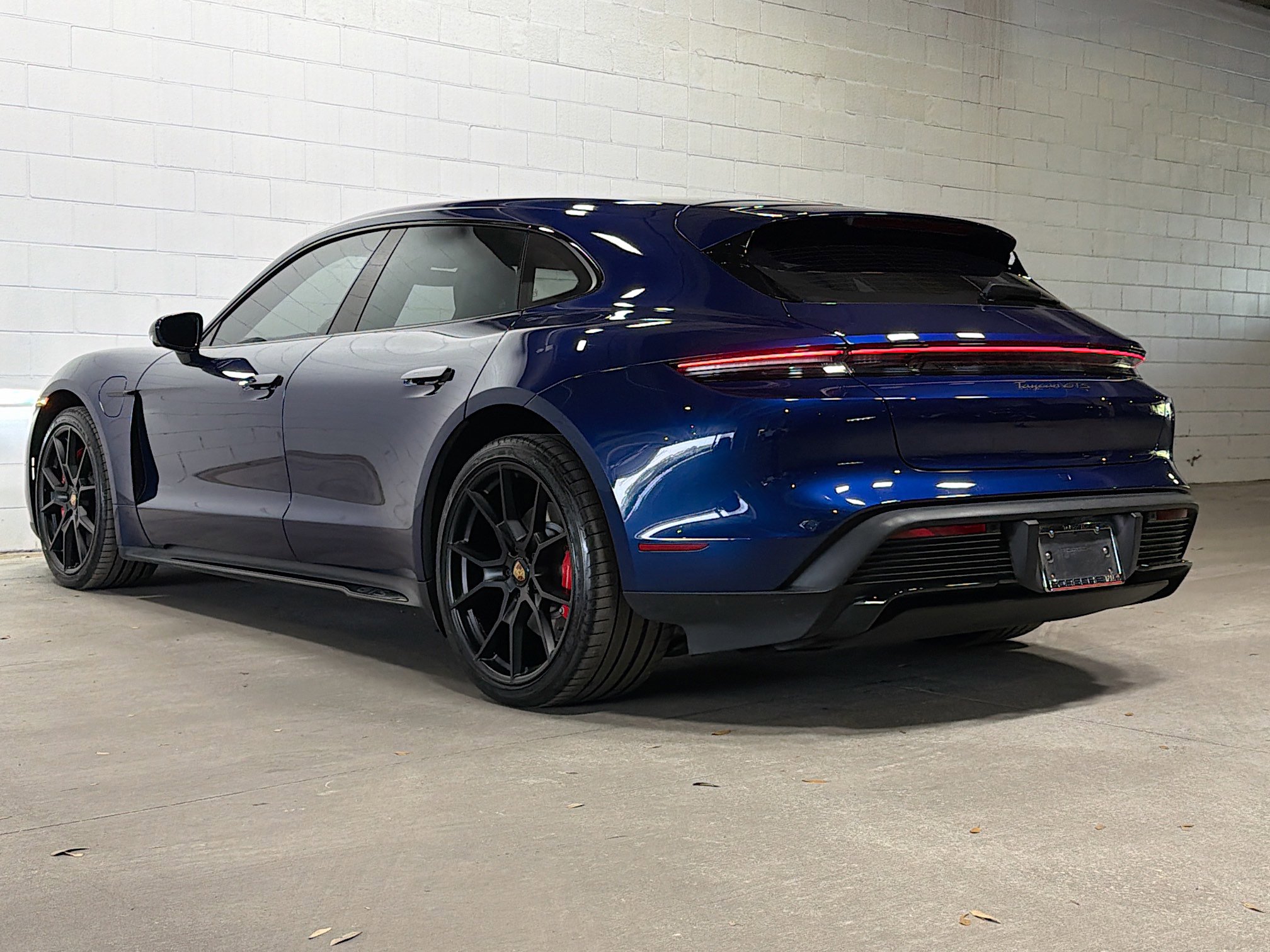 Certified 2023 Porsche Taycan GTS image 3