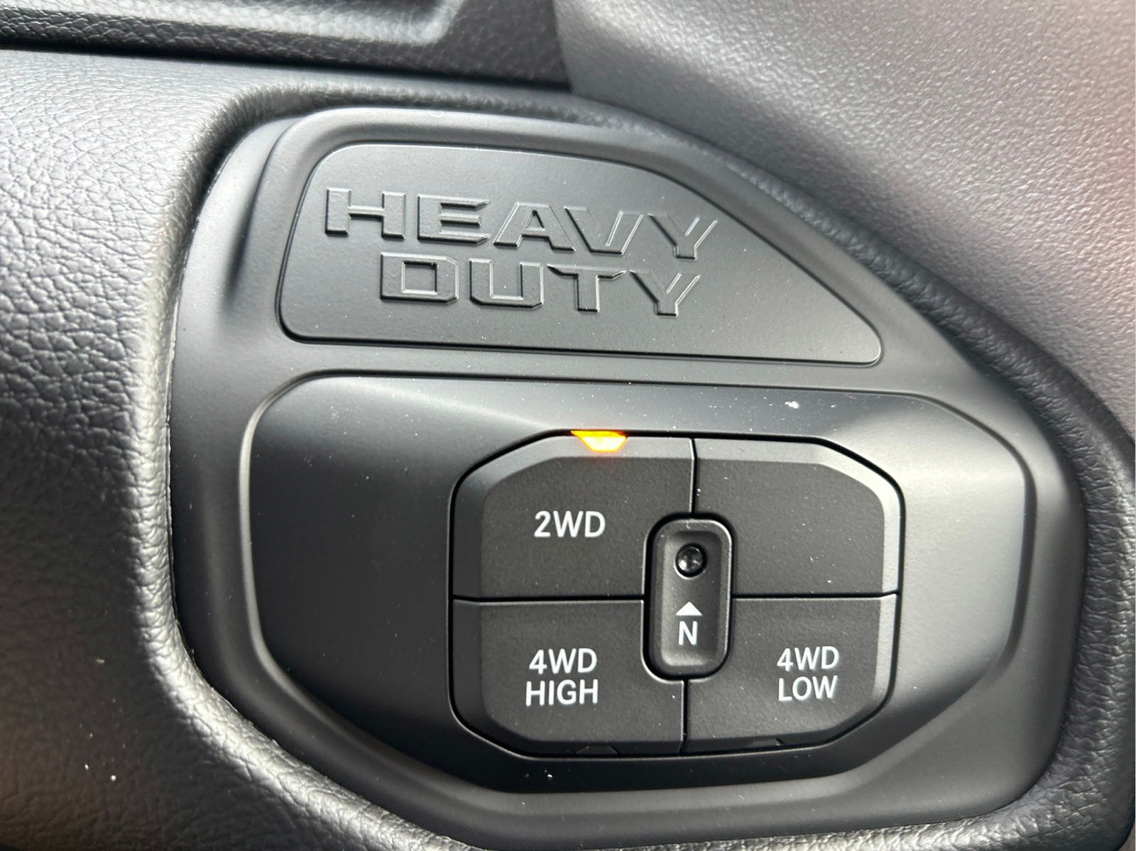 New 2026 RAM 2500 Laramie AWD/4WD image 31