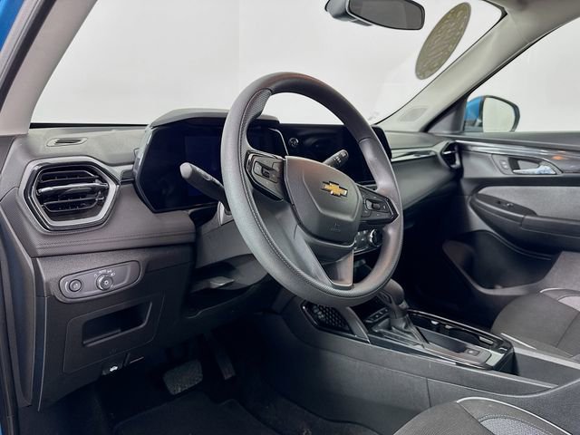 Used 2025 Chevrolet TrailBlazer LT image 9