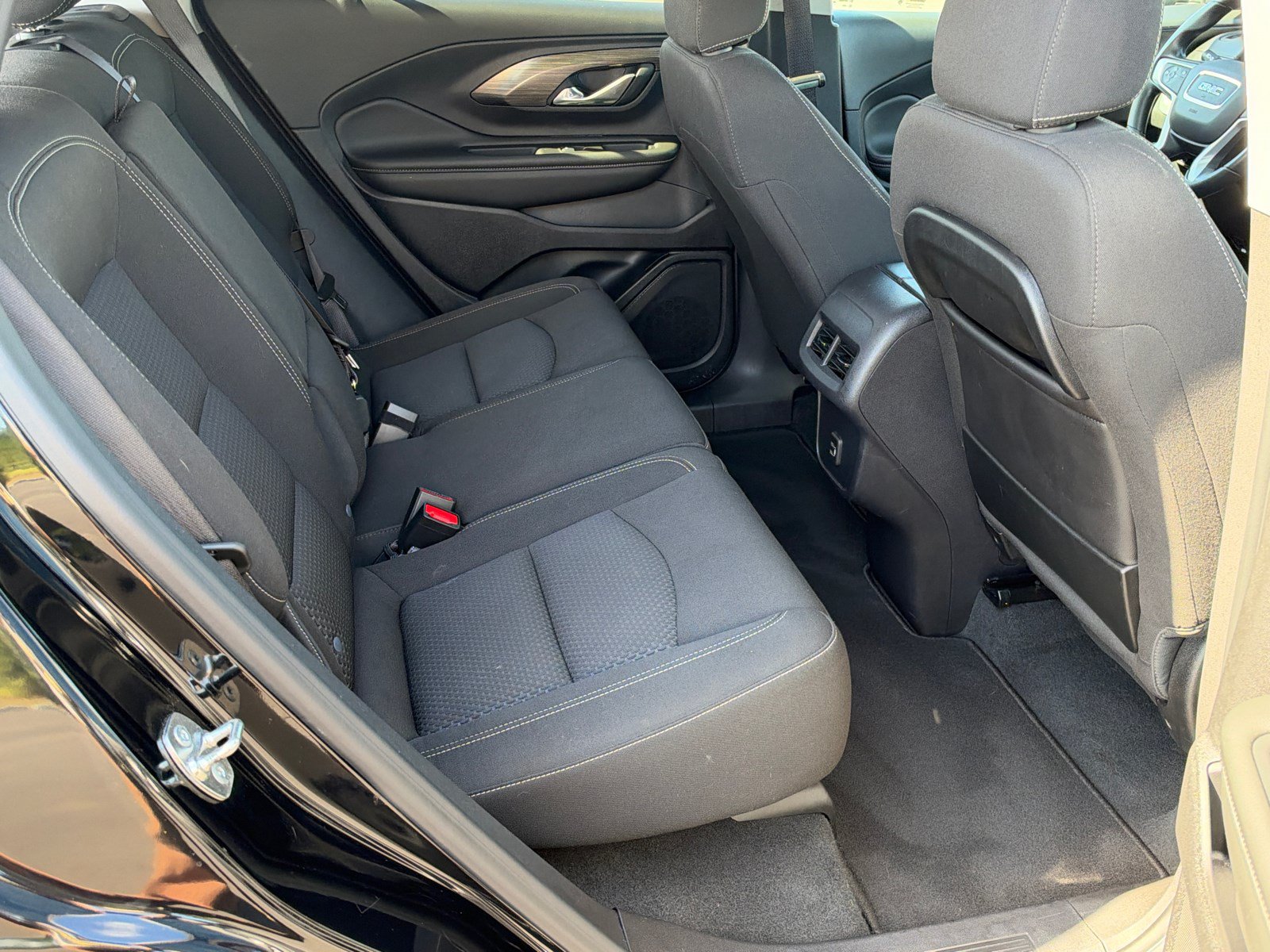 Used 2024 GMC Terrain SLE AWD/4WD image 15