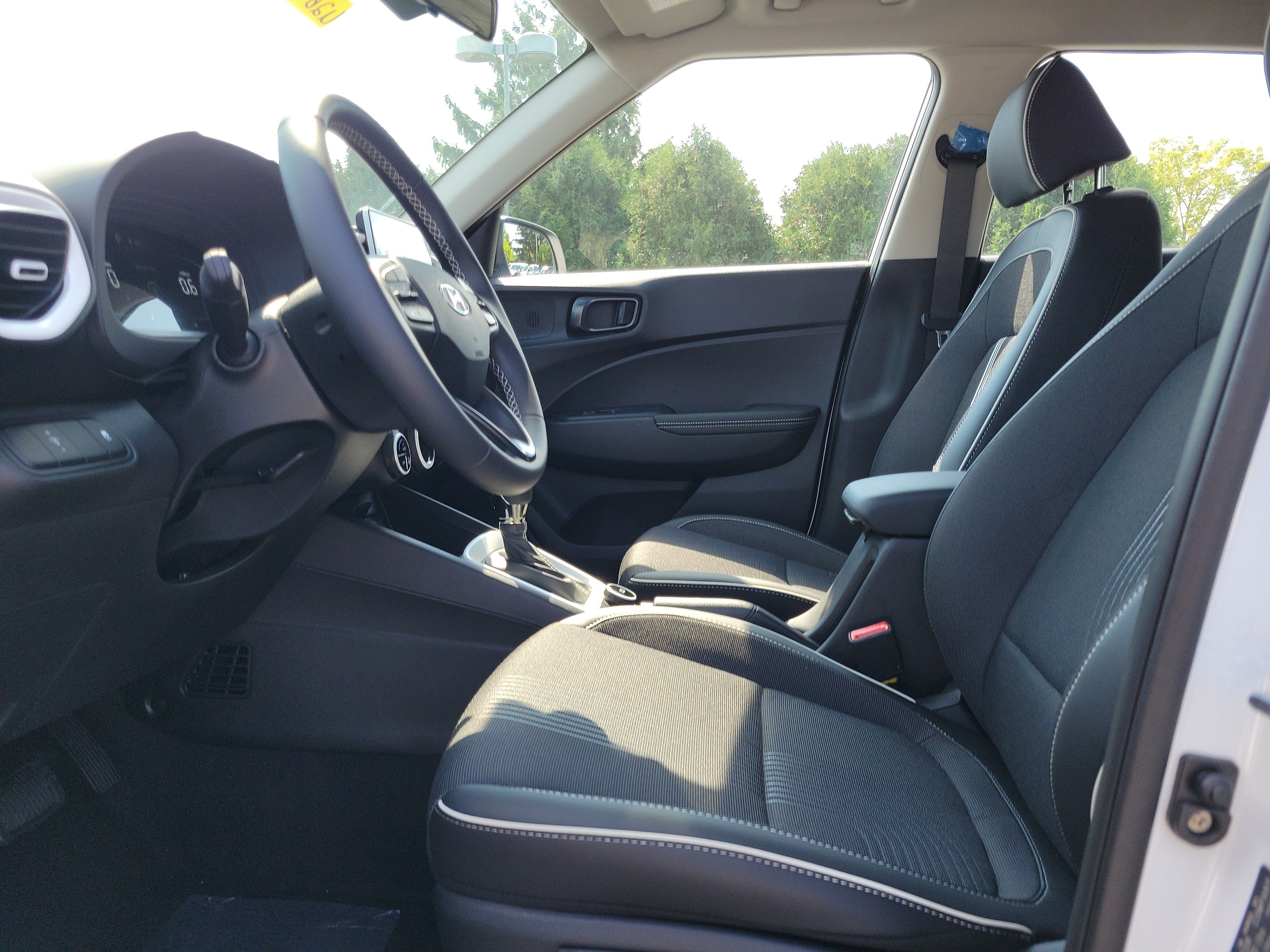 New 2026 Hyundai Venue SEL FWD image 15