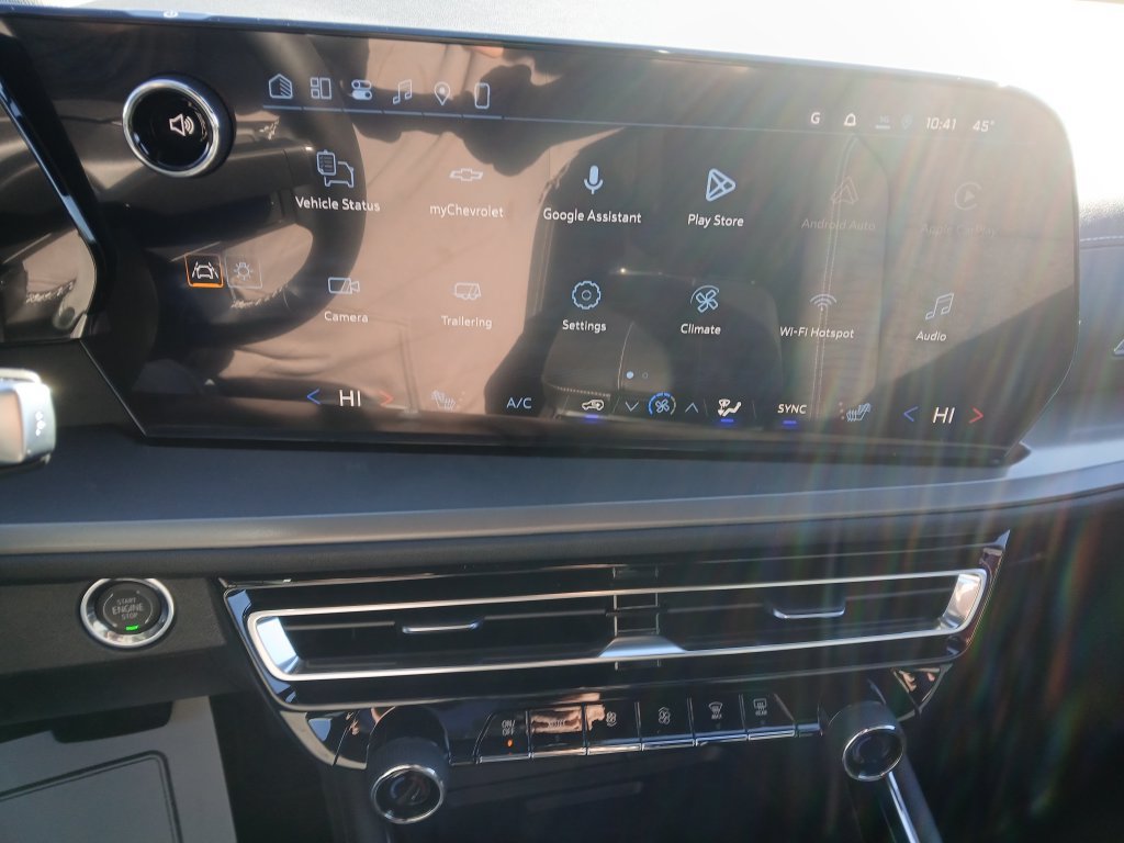 New 2027 Chevrolet Traverse LT AWD/4WD image 19
