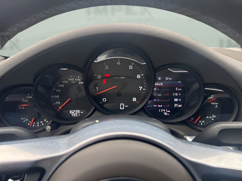 Used 2018 Porsche 911 Carrera image 21