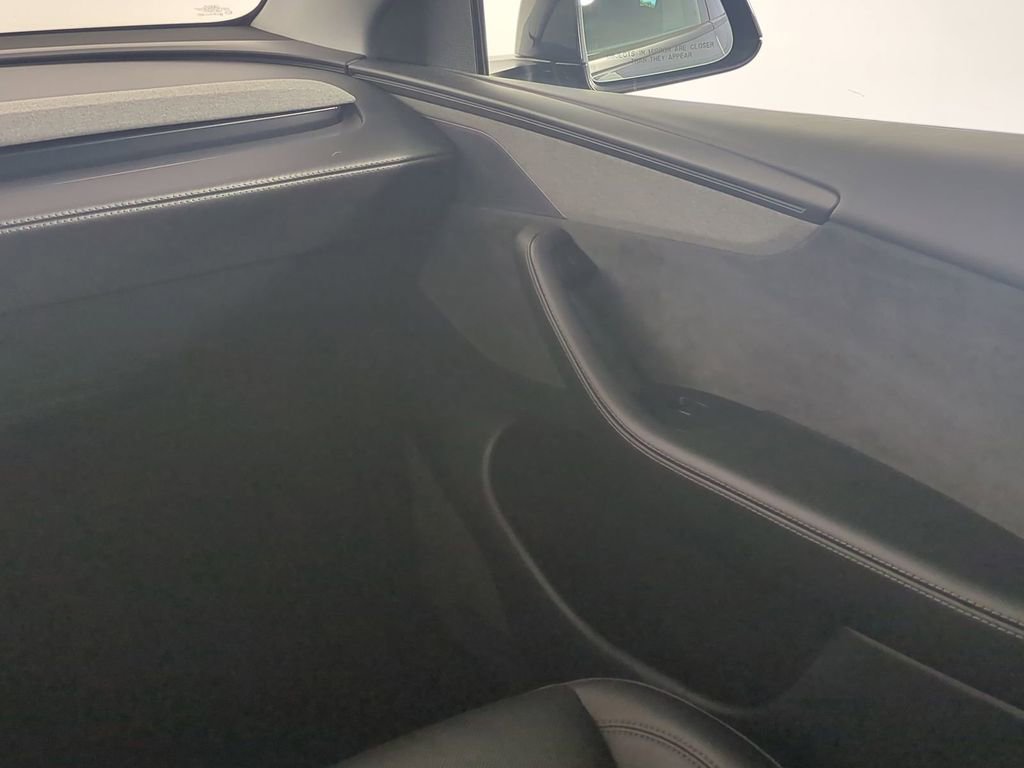 Used 2026 Tesla Model Y Long Range image 20