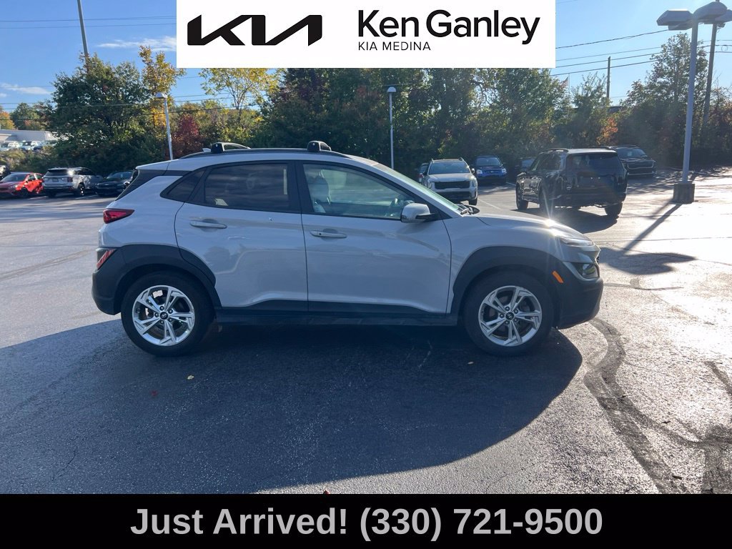 Used 2022 Hyundai Kona SEL FWD image 4