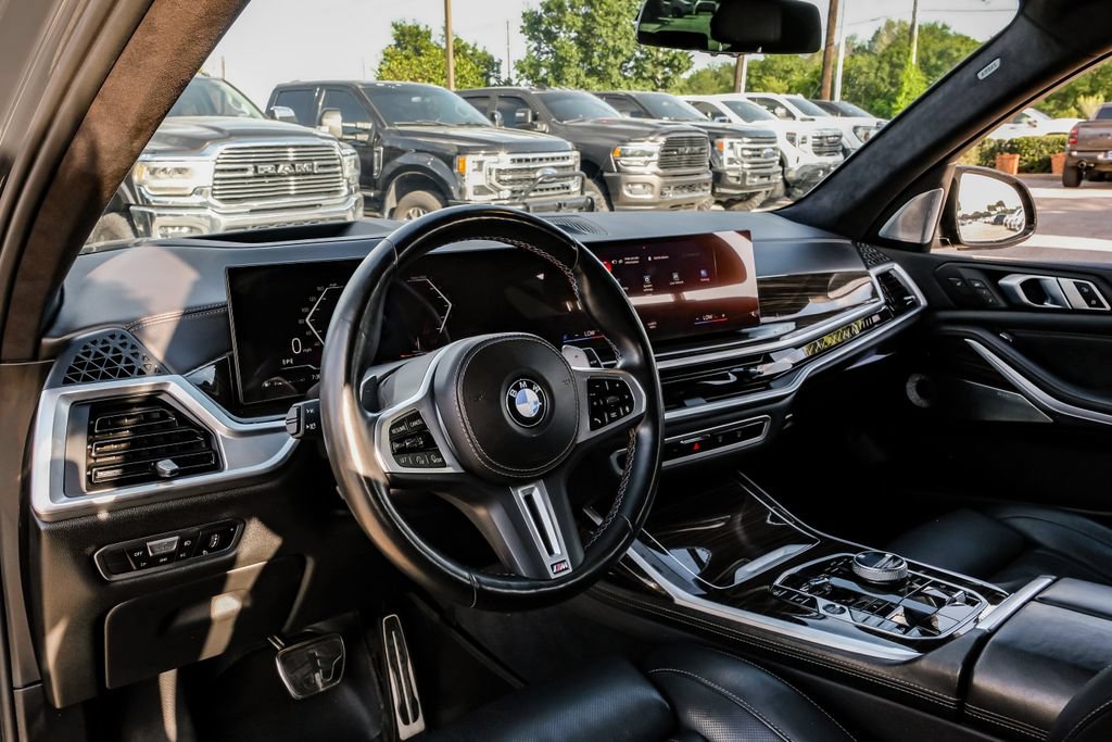 Used 2023 BMW X7 M60i w/ Executive Package AWD/4WD image 10