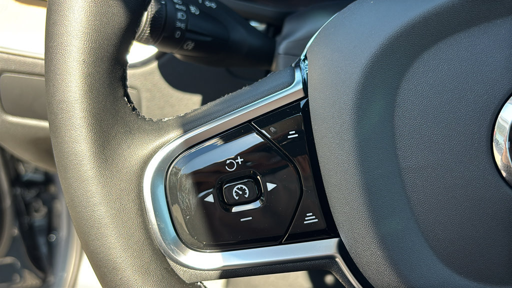 New 2027 Volvo XC60 B5 Ultra AWD/4WD image 18