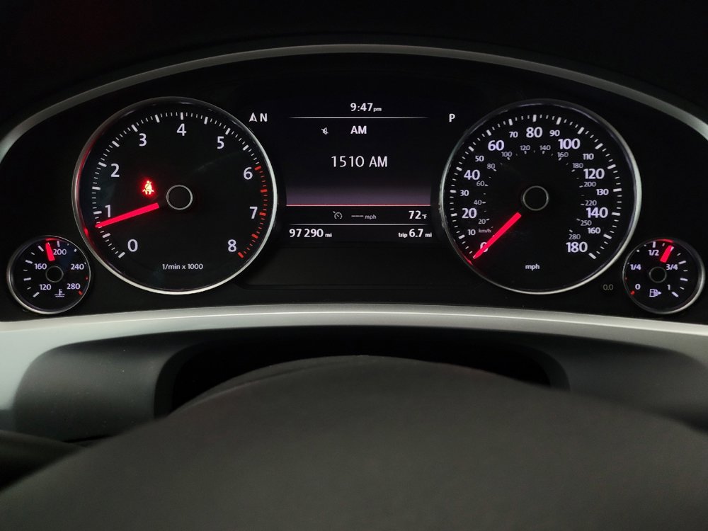 Used 2014 Volkswagen Touareg Lux image 23