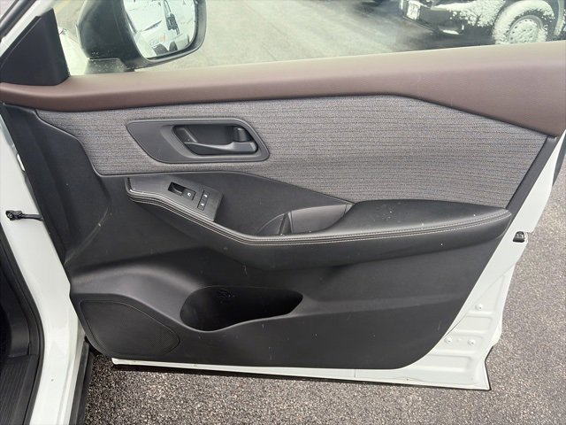 Used 2021 Nissan Rogue S image 14