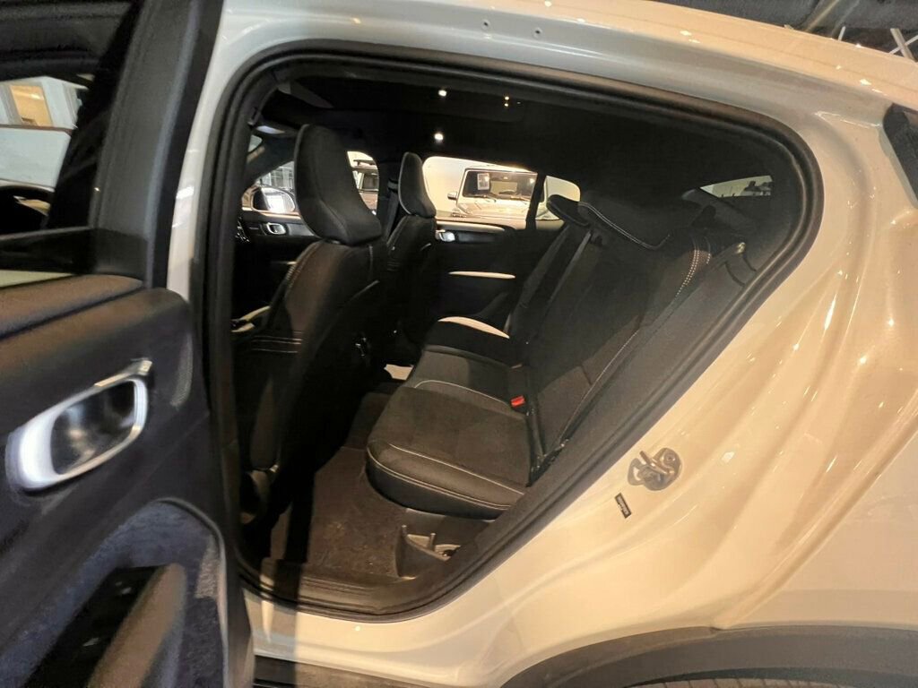 Used 2023 Volvo C40 P8 Recharge Ultimate image 12