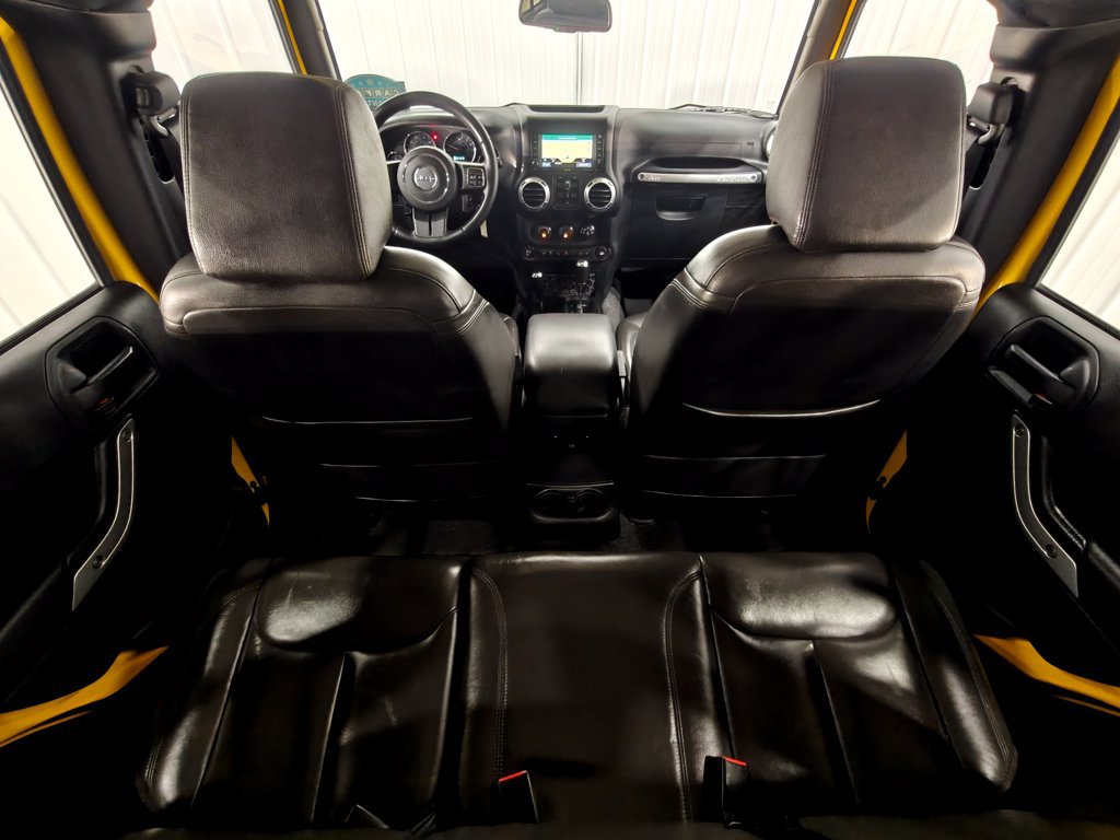Used 2015 Jeep Wrangler Unlimited Rubicon w/ Dual Top Group AWD/4WD image 24