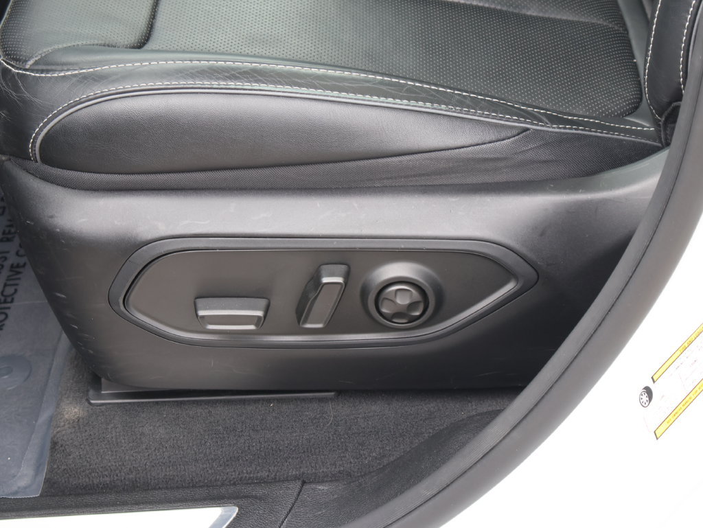 Used 2023 Jeep Grand Cherokee Overland AWD/4WD image 24
