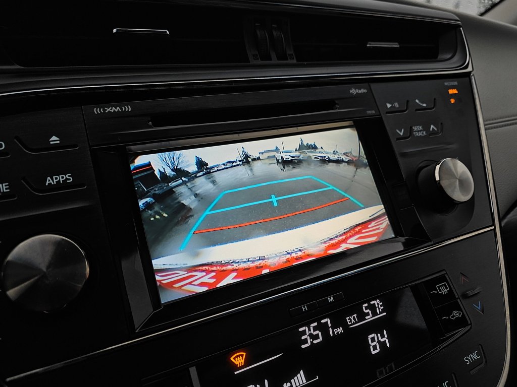 Used 2016 Toyota Avalon Touring image 8