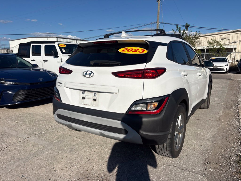 Used 2023 Hyundai Kona SEL FWD image 3