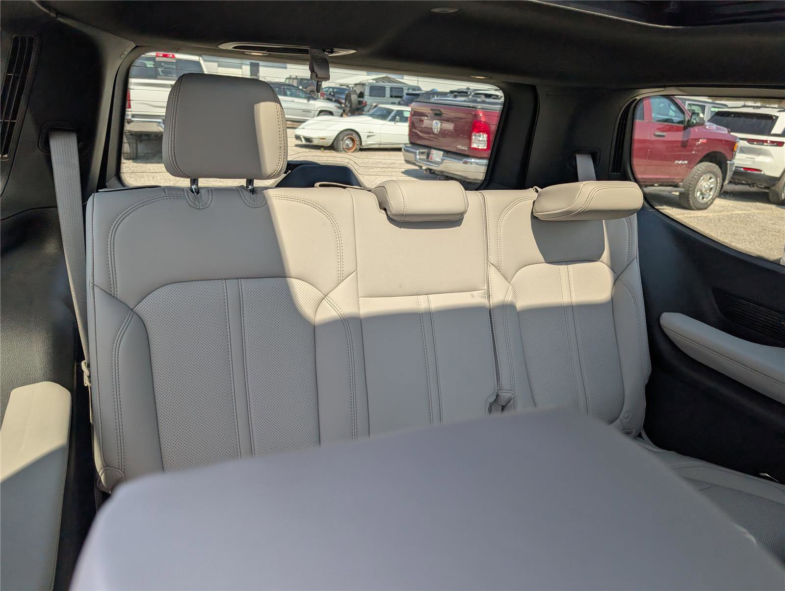 New 2026 Jeep Grand Wagoneer Summit image 9