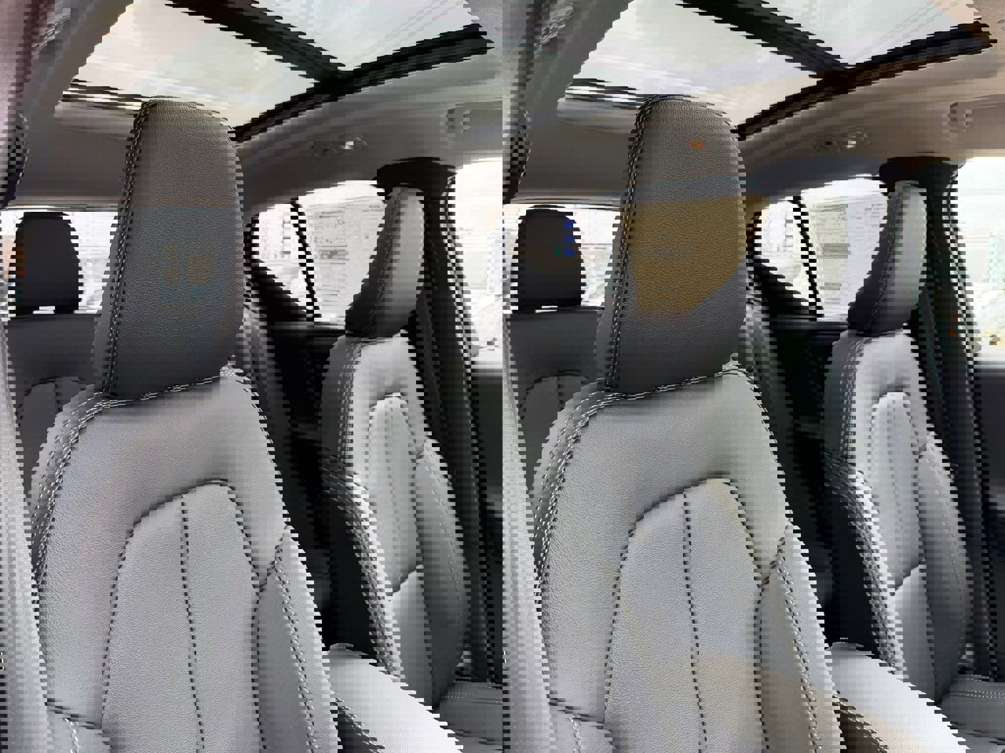 New 2026 Volvo XC40 B5 Core image 9