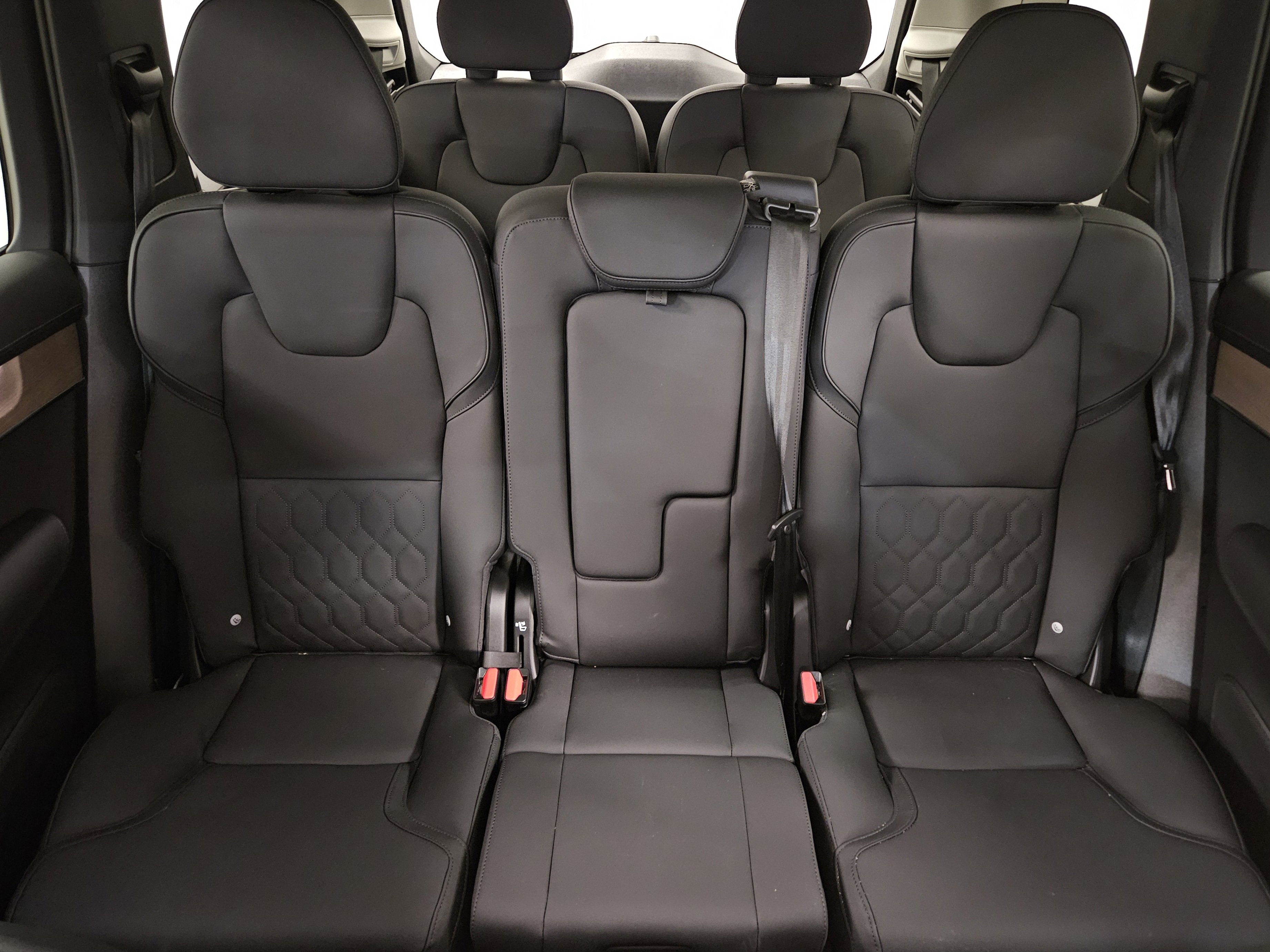 New 2026 Volvo XC90 B5 Plus w/ Protection Package image 42