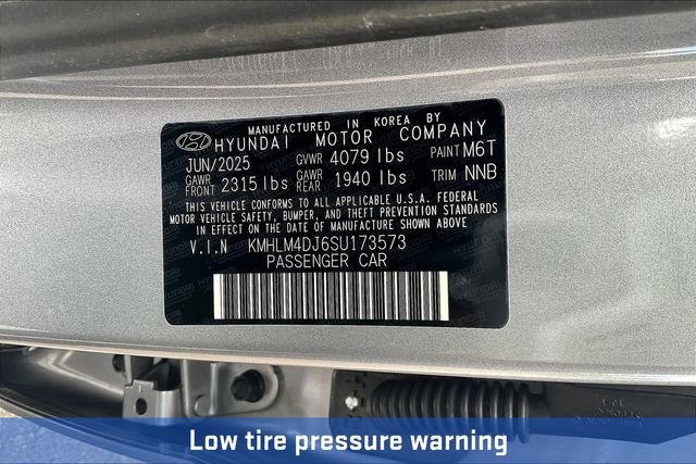 New 2025 Hyundai Elantra SEL image 16