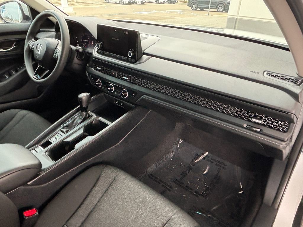 Used 2024 Honda Accord EX image 19