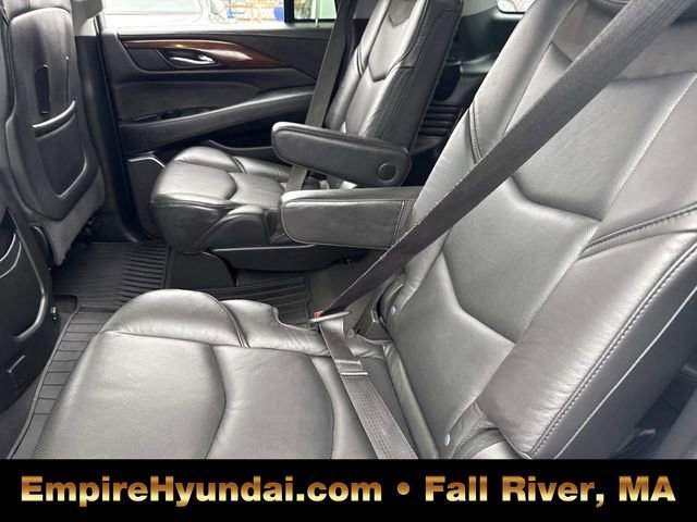 Used 2020 Cadillac Escalade Luxury w/ LPO, Radiant Package image 15